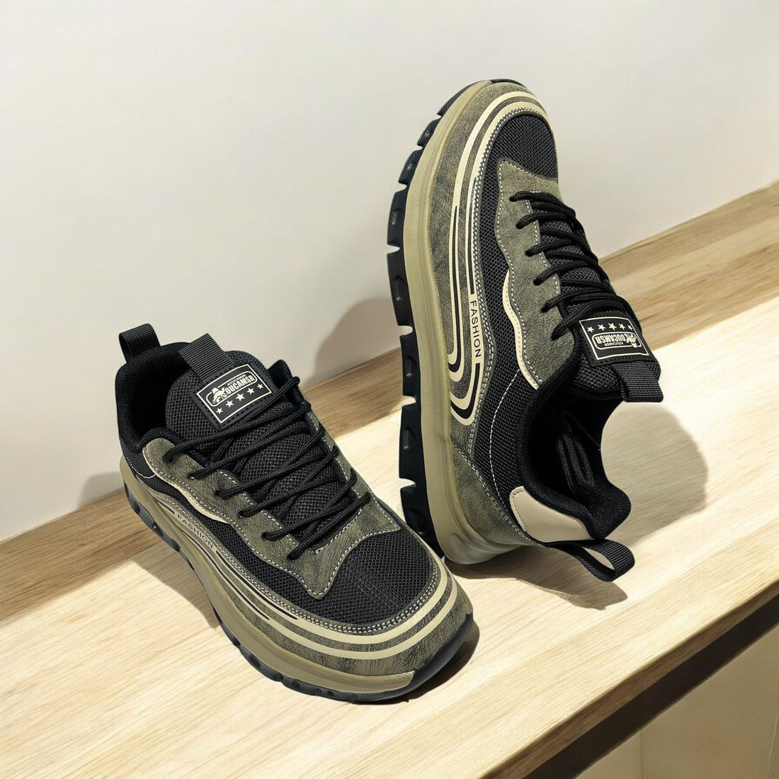 NIKE ULTRA LIGHT WEIGHT  SPORTS SHOES BLACK