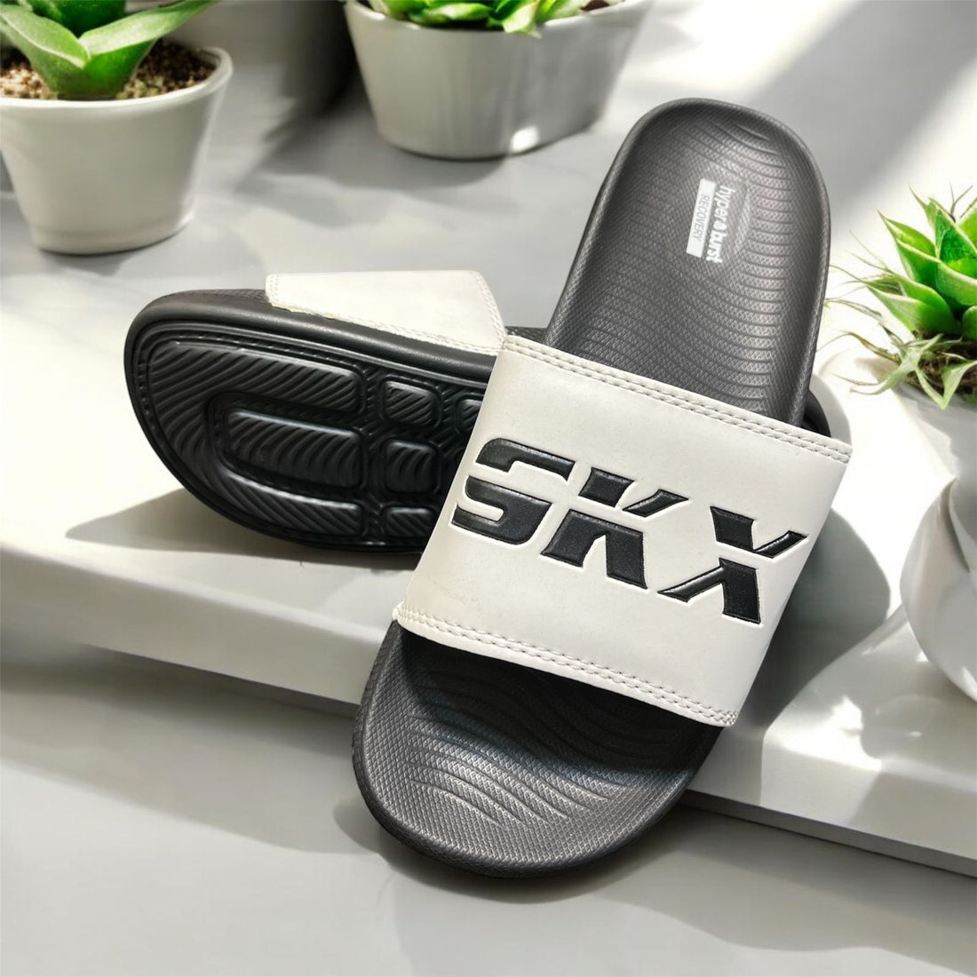 SKECHERS WHITE COMFORT SOFT SLIPPER